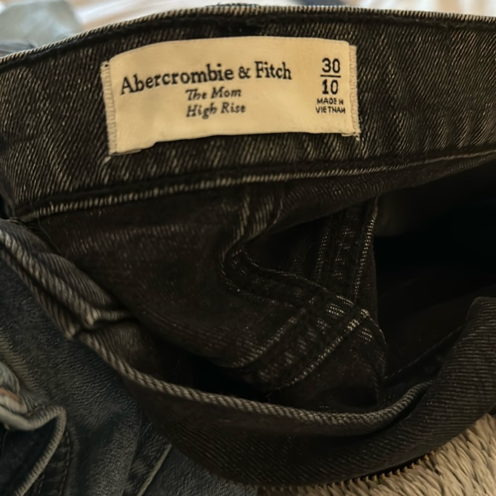 Abercrombie & Fitch The Mom High Rise 30/10, black wash
